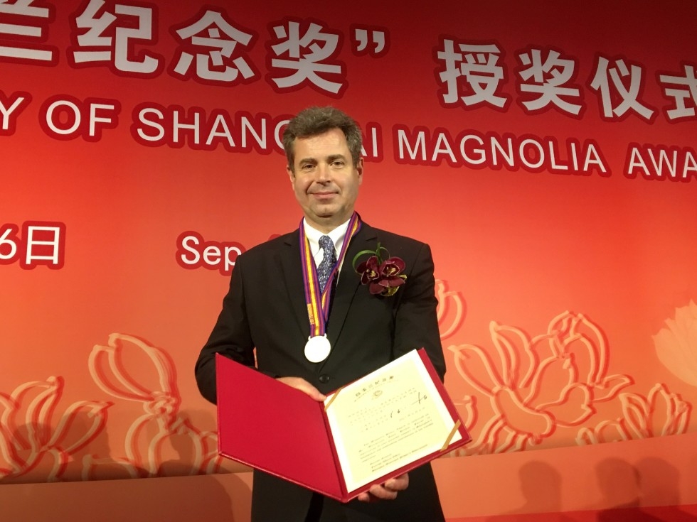 回顧蔡司中國(guó)總裁福斯特榮獲2017年度上海市白玉蘭紀(jì)念獎(jiǎng)